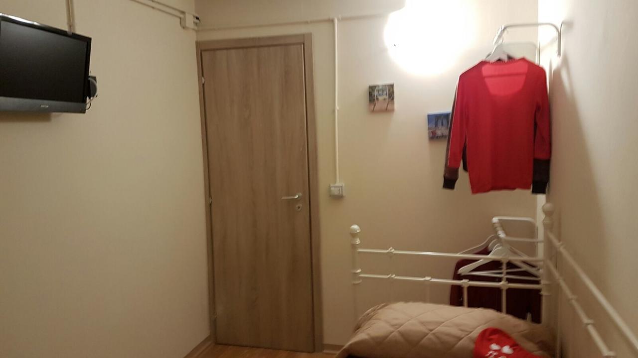 Flori'S Bed & Breakfast Viareggio Bagian luar foto