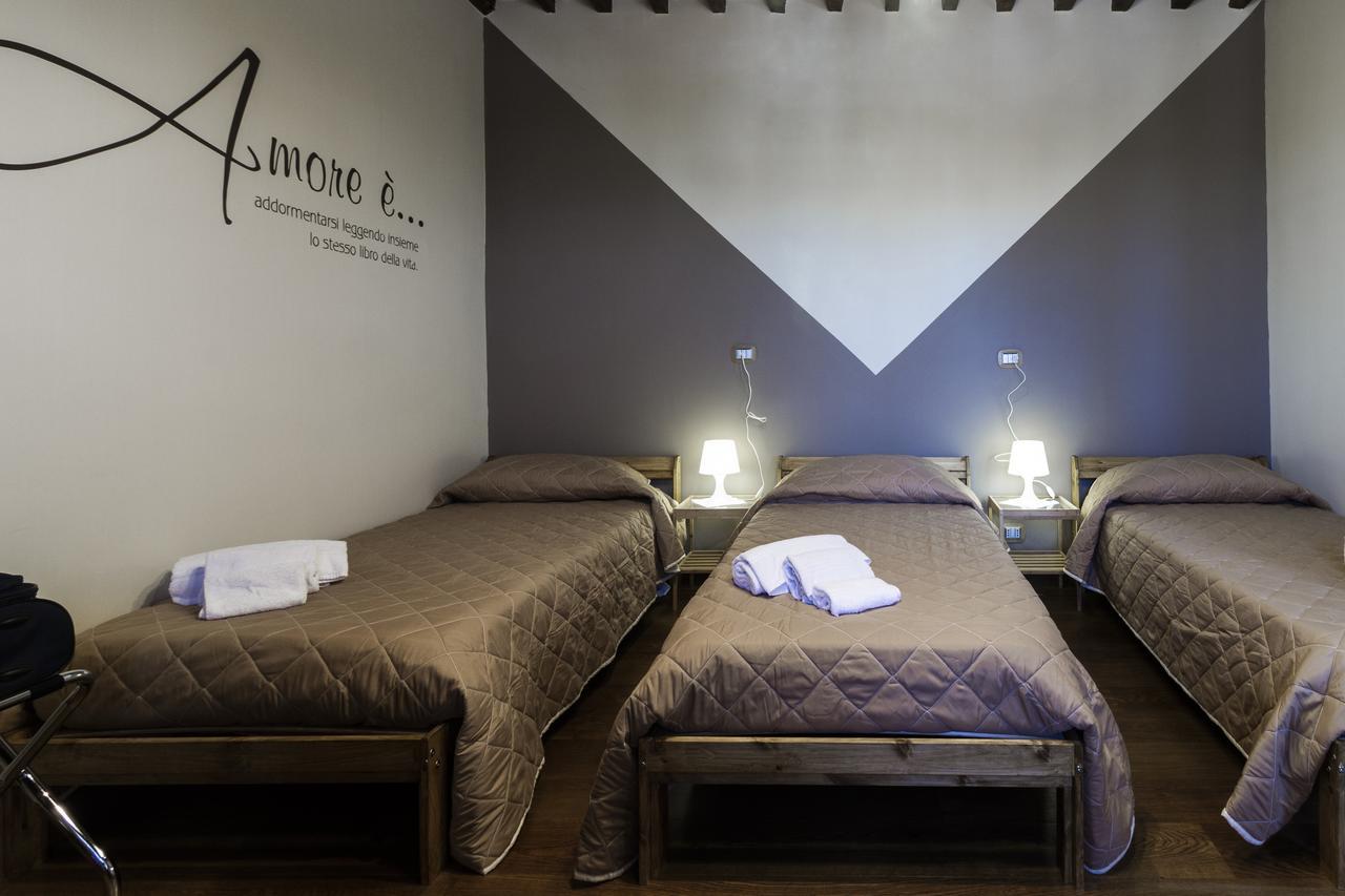 Flori'S Bed & Breakfast Viareggio Bagian luar foto