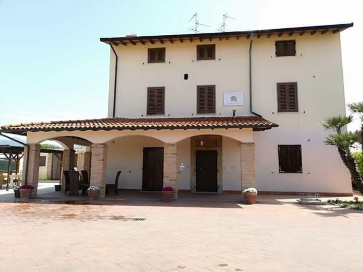 Flori'S Bed & Breakfast Viareggio Bagian luar foto